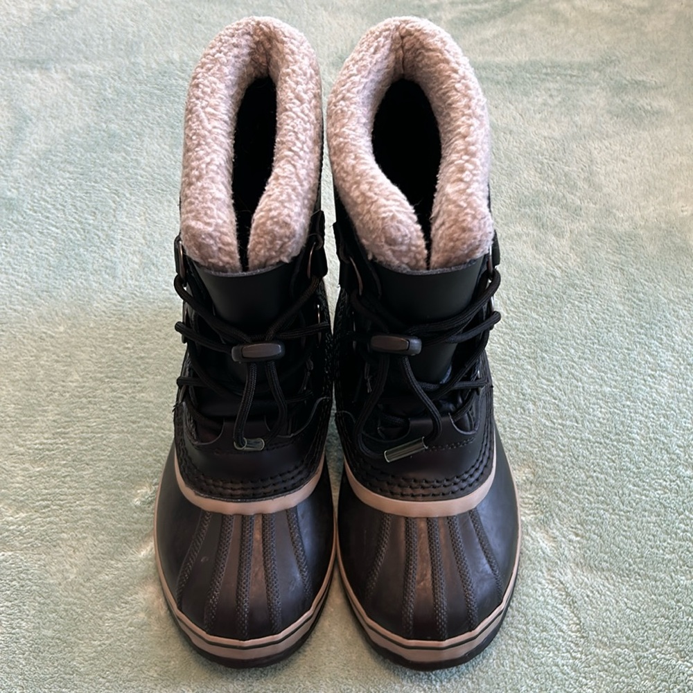 Sorel; Caribou Boot in Black/Stone